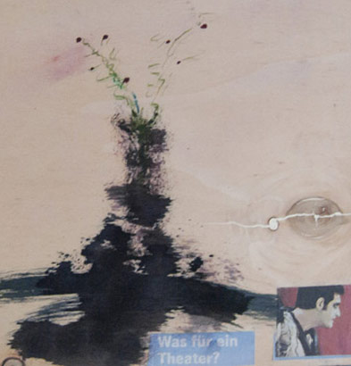 schwarze Figur mit Blumen